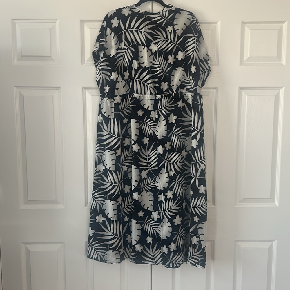 Nordstrom Black And White Swim Cover Up Size Medium NWT - Picture 4 of 5